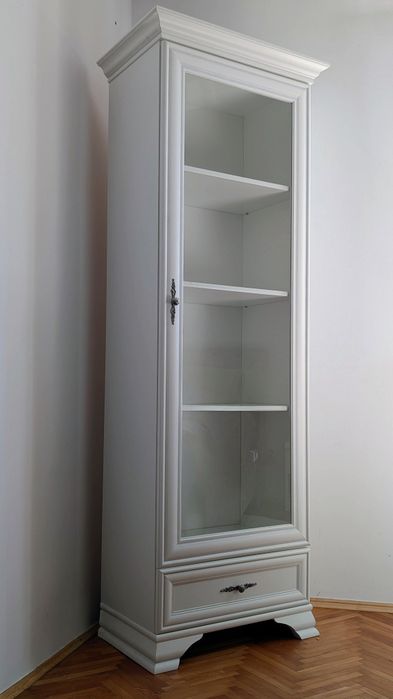 Vitrină Stil Clasic Idento (MDF) – Alb Alpin – Stare Impecabilă