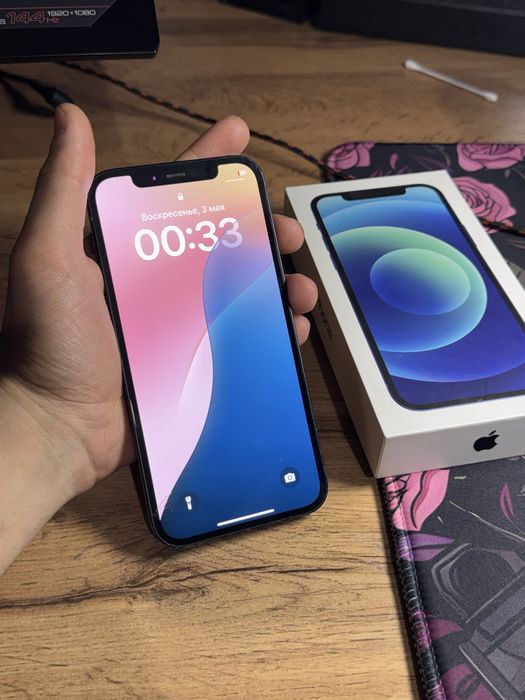 iPhone 12 продаю