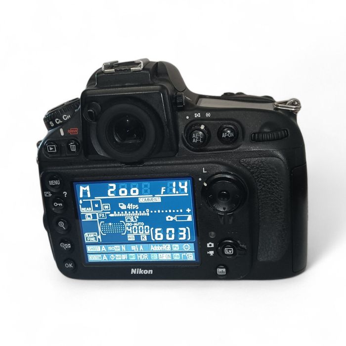 Camera Nikon D800 cu 35 K cadre + Grip