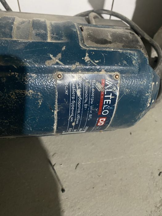 Машина алмазного бурения