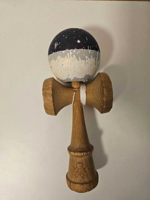 Pachet 2 Kendama Sweets - V12 Cushion Clear + OASE Legends (Rare)