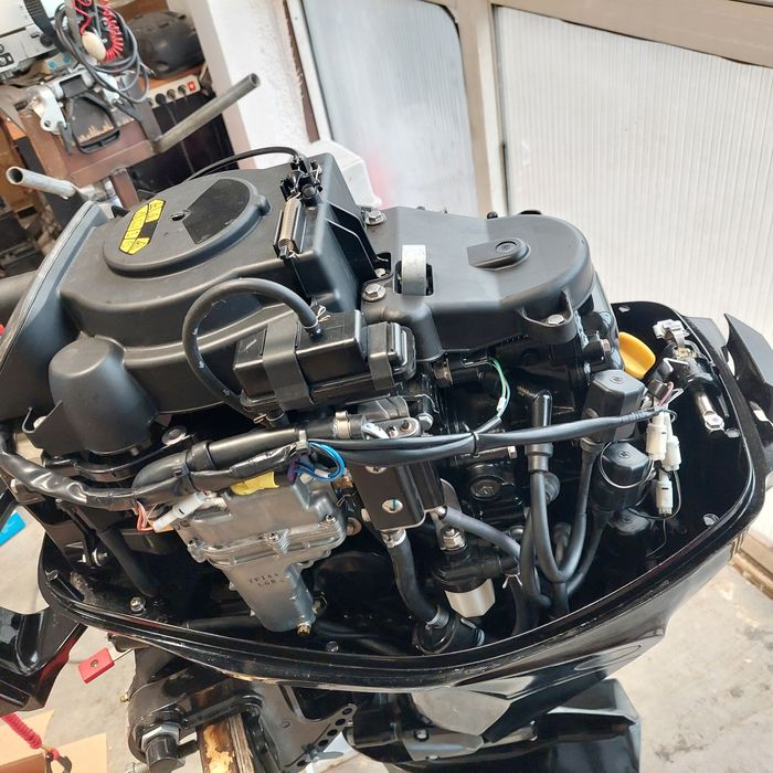 Двигател за лодка Mercury F25MH EFI къс ботуш с е-стартер/зарядно 12V