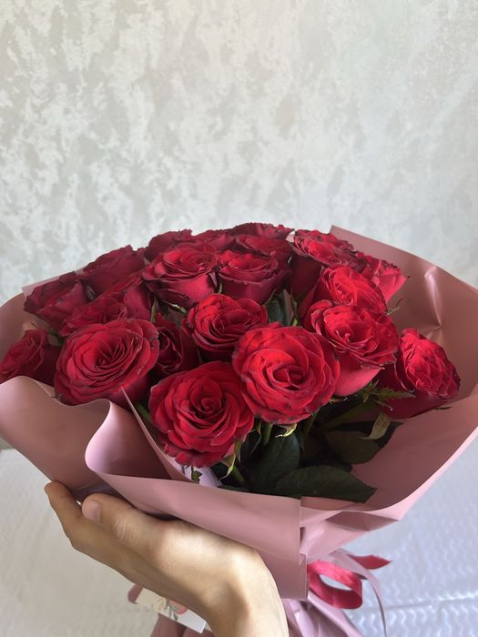 Свежий букет продам 25роз
