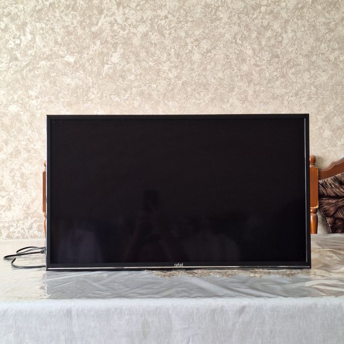 Телевизор Артель 32 диоганаль в хорошем состоянии.