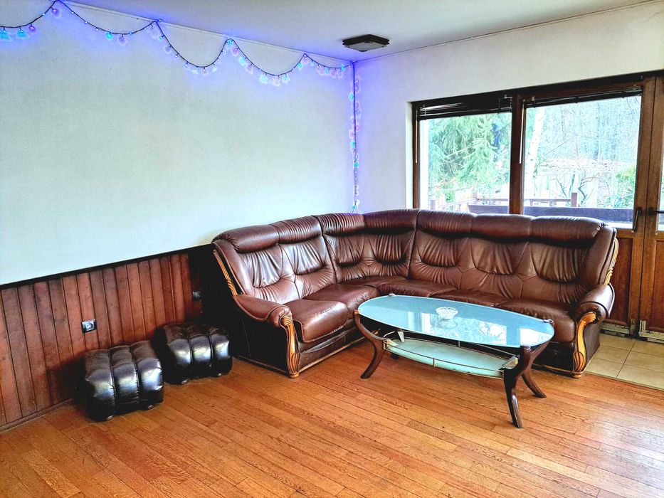 вила"Добре дошли" -4 спални под наем-за рожден ден,юбилей,почивка и др