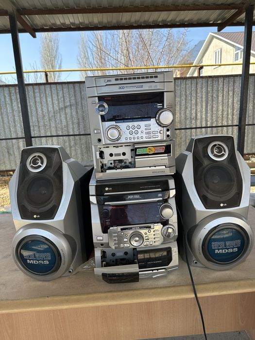 Продам Музыкальный центр