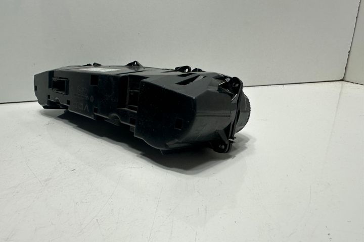 Panou comanda clima 2118300090 Mercedes-Benz E-Class W211/S211