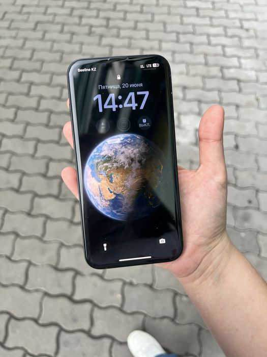 Продам Iphone 14