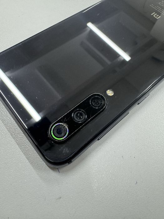 Продам телефон Mi 9 SE