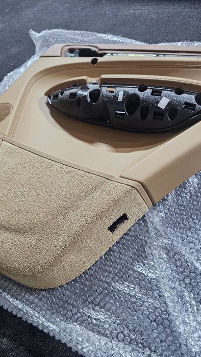 fata usa porsche cayenne 955 (dreapta spate)

cod oe: 9
