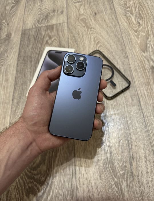 Iphone 15 pro 256gb 77%