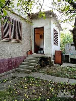 Продава се Къща в с. Витановци, Област Перник - 300 кв.м за 900 €/кв.м - Снимка #2