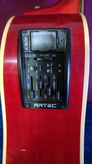 Chitara HORA electroacustica