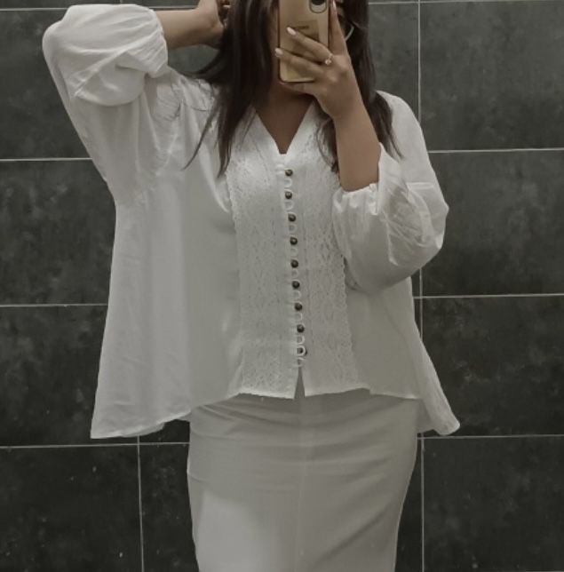 Продам блузку женскую