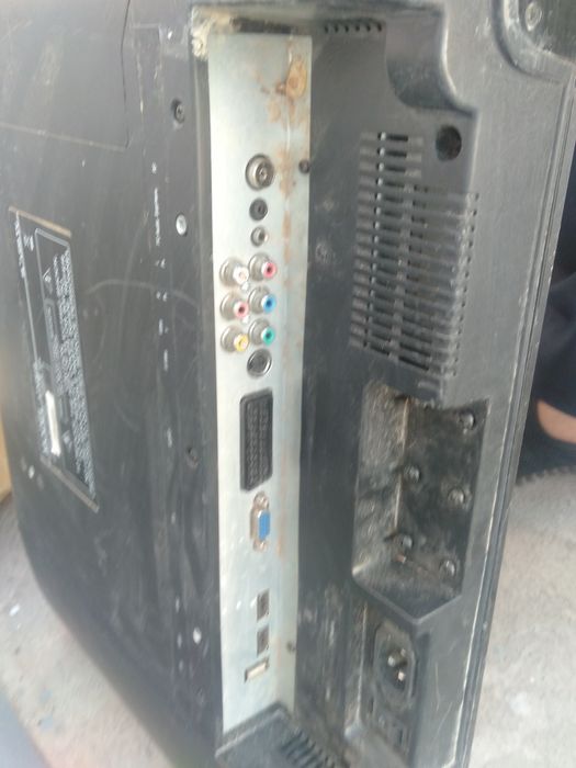 LG   телевизор . .