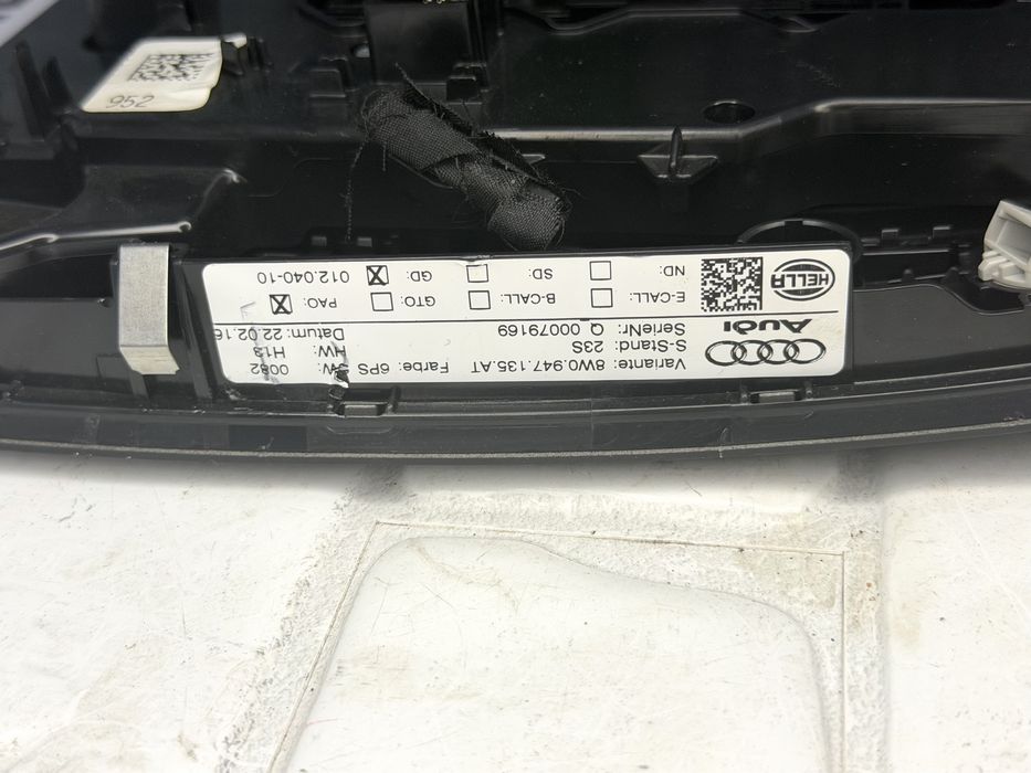 Черен Плафон AUDI A4 B9 8W0947135AT 4M0959613B