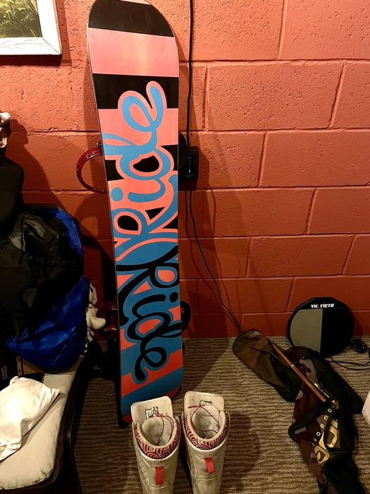 Сноуборд + ботинки