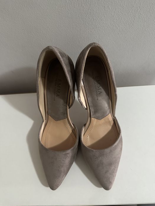 Женский туфли сатылады