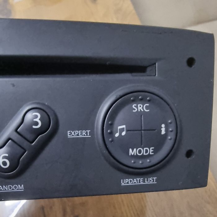 Касетофон Renault