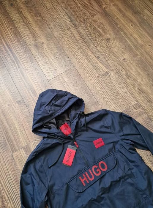 Страхотна мъжка ветровка яке HB размер  M L 2XL 

Мъжка ветровк