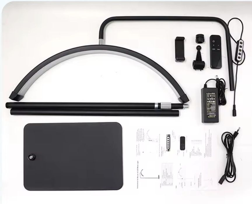 Lampă LED profesională Half Moon 36W cu stativ, lumină reglabilă 3200K-5600K, suport telefon,telecomandă – NOUĂ