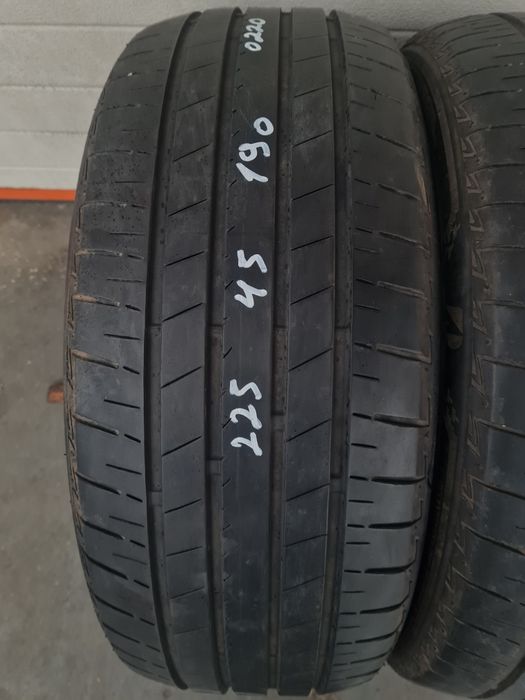 Летни гуми 2 броя BRIDGESTONE Turanza T005A 225 45 R19 дот 0220