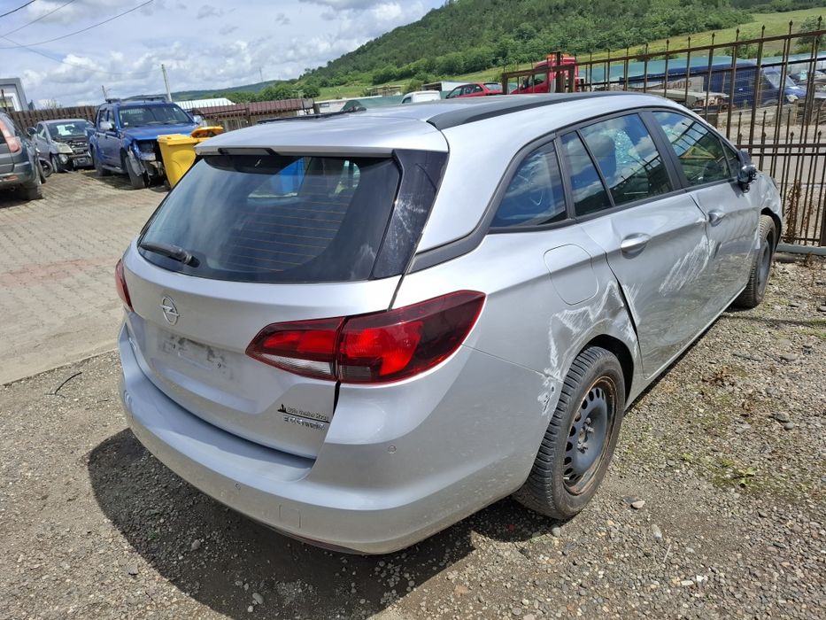 Elemente Caroserie Opel Astra K SportsTourer(B16)an 2018 Motor 1.0 Turbó (35) 999cm B10XFL Rulaj 98.534km !
