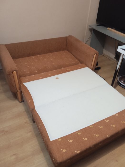 Разтегателен диван втора употреба