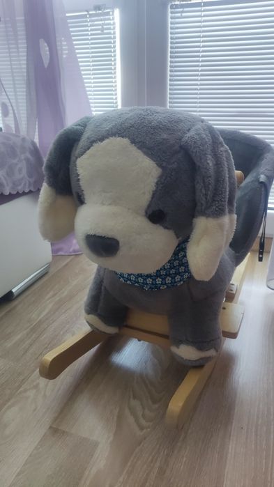 YZS Люлеещо се Куче ШАРО