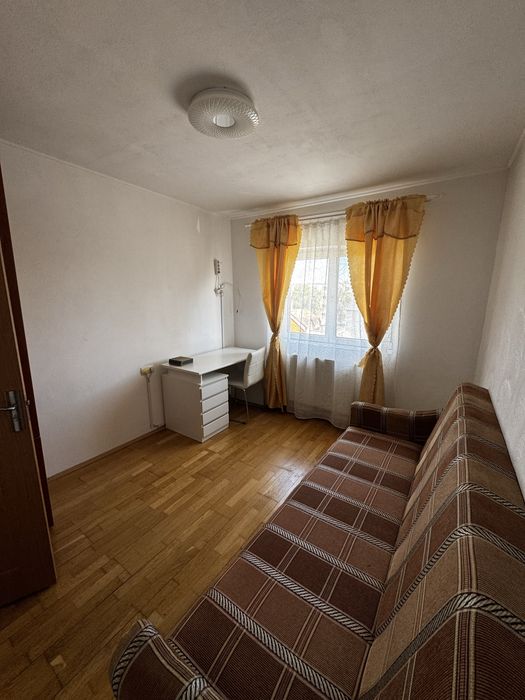 Apartament de vanzare 3 camere 2 bai cartier Tractorul 65.65 mp PROPRIETAR