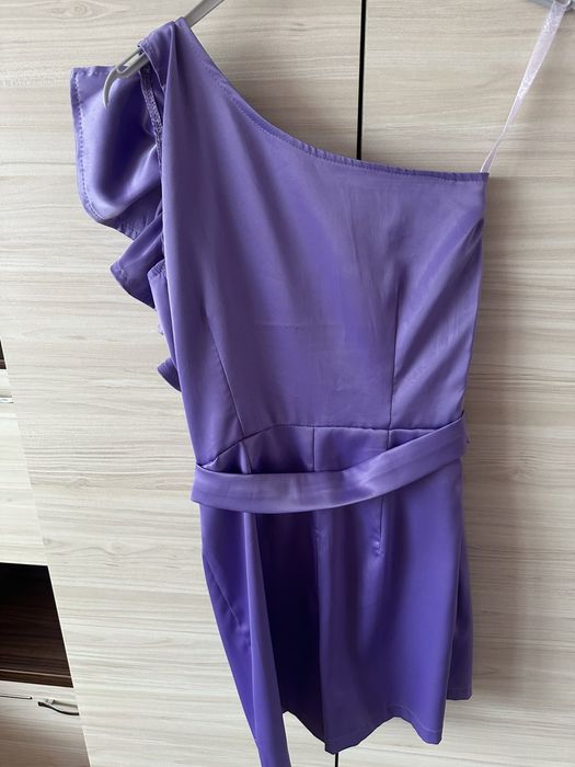 Лилав гащеризон, шит по поръчка