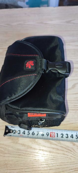 Компактная сумка для любительской видеокамеры