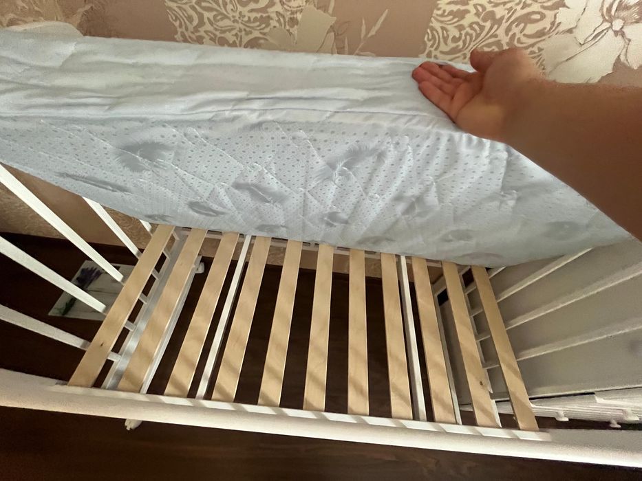 Продам детскую кроватку
