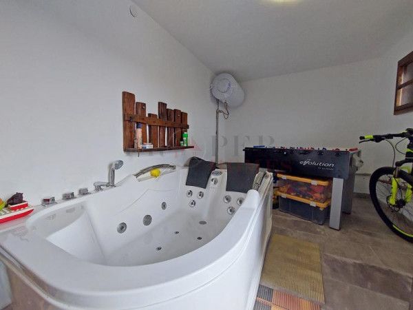 Продава се Къща в Велико Търново, Център - 120 кв.м за 2167 €/кв.м - Снимка #7