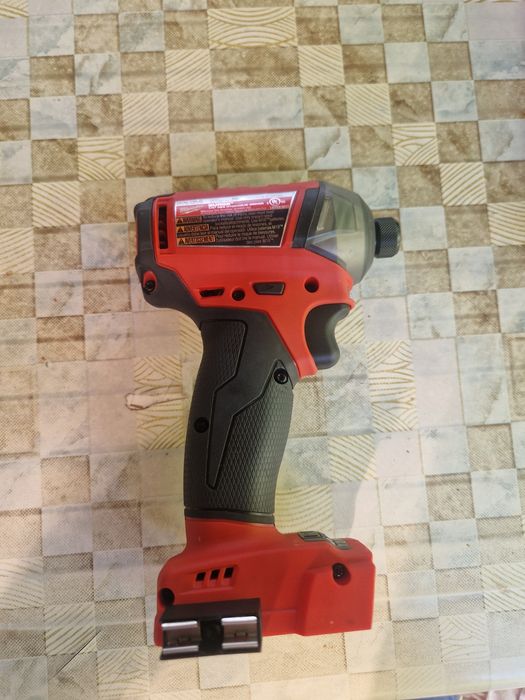 Milwaukee impact M18 FQID modelul american nou