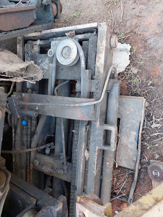 Стрела Мотокарна мачта  височина на повдигане 5 м.