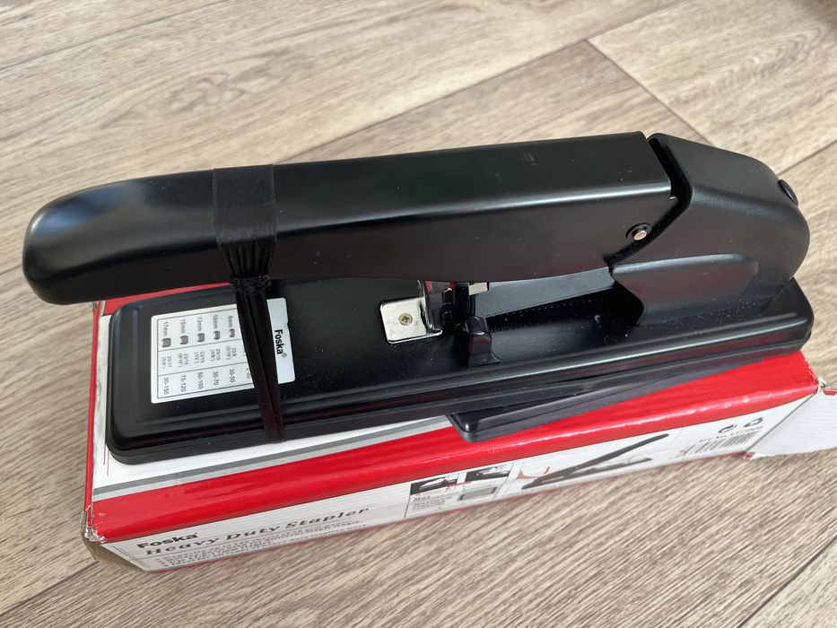 Большой степлер