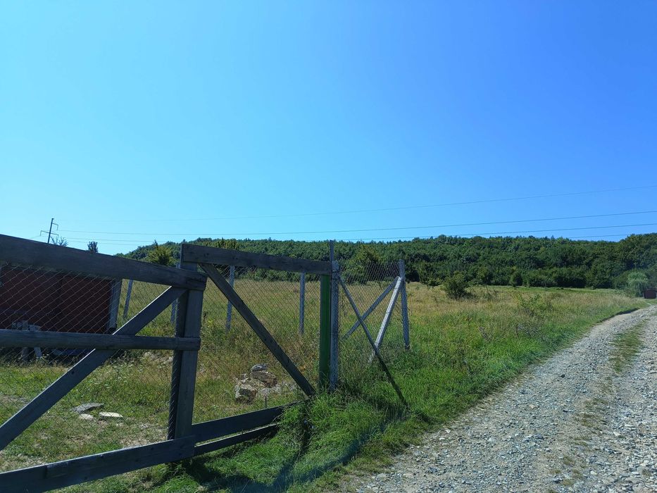 Vand teren foarte aproape de  Cluj