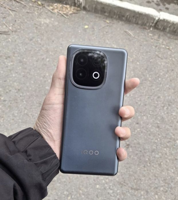 Продам iQOO Z10 turbo pro