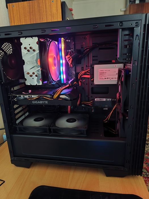 Компютър CPU 2600 16RAM 750 SSD 1TB HDD RTX 2060 2xМонитора KB/M