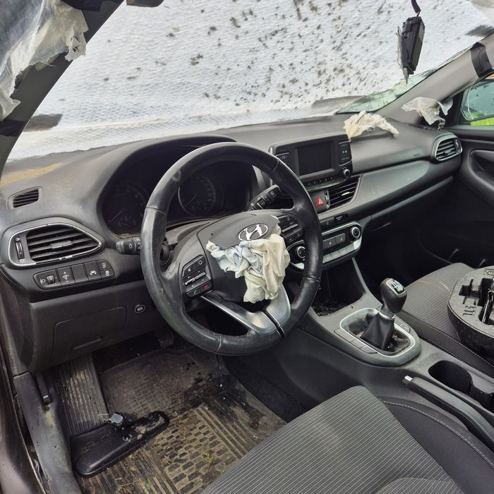 Hyundai i30 1.4 16v на части