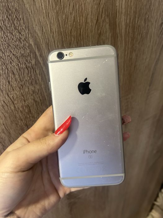 Vand iphone 6s pentru piese