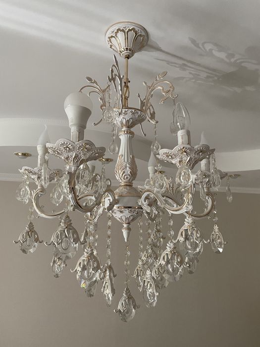 Продам люстру классика