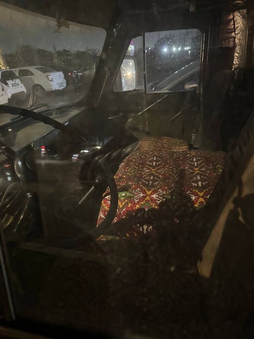 Uaz sotiladi bortli benzinda yurgan