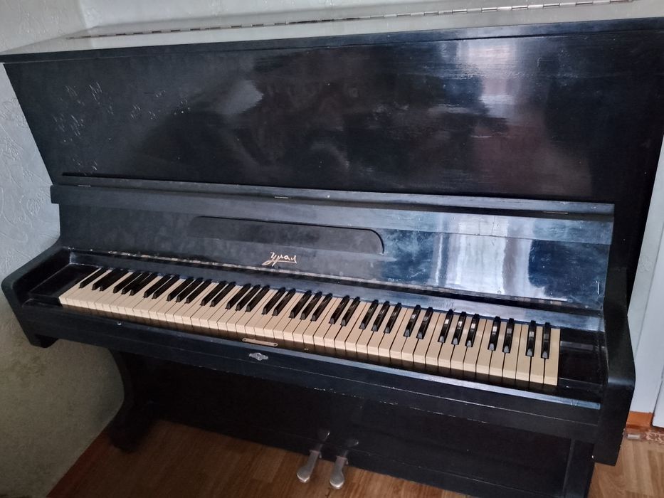 Продам пианино "Урал"