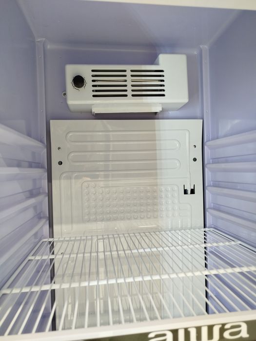 Витринный холодильники Aiwa