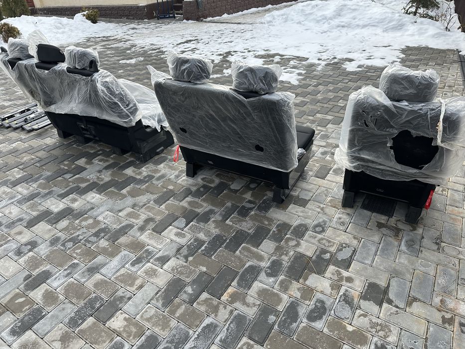 Продам новые седенья Старекс
