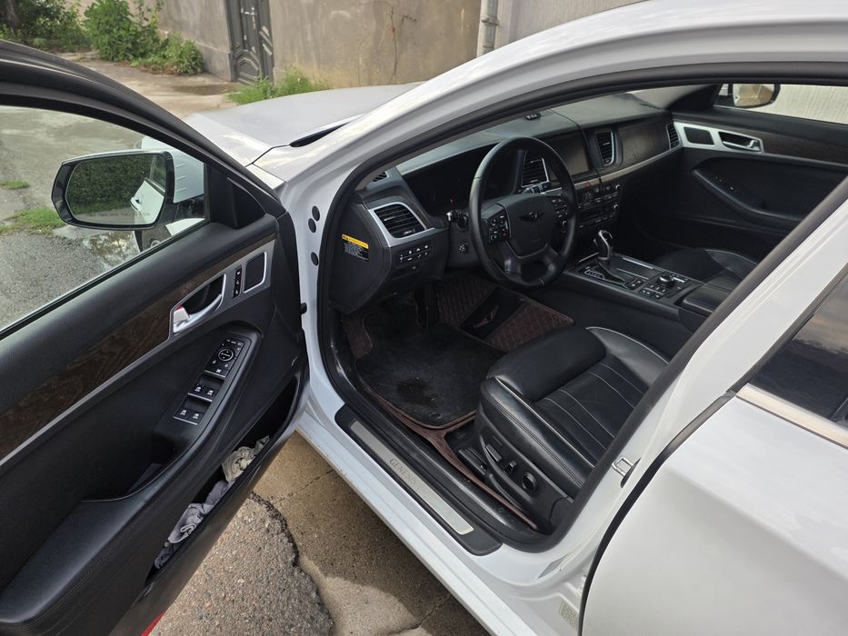 Hyundai Genesis G80