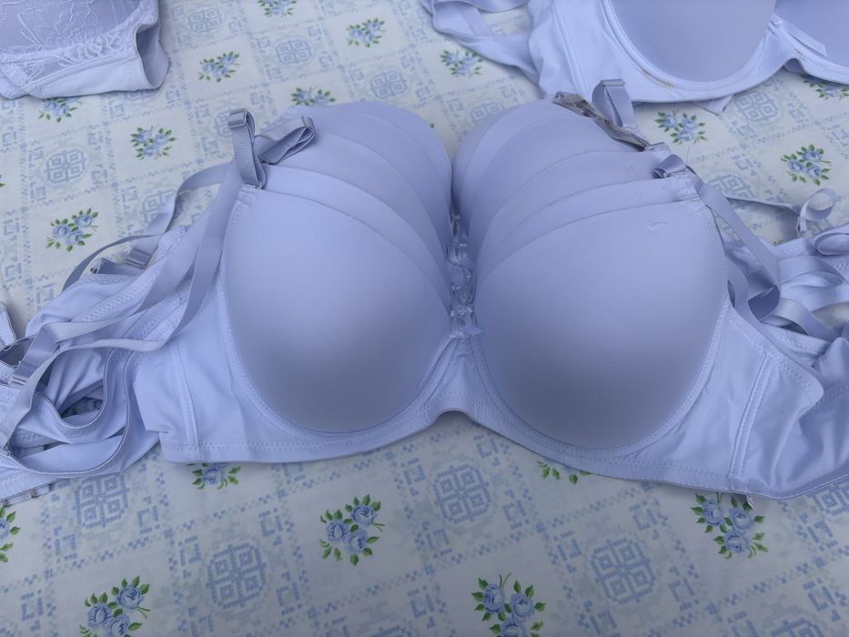 Sutiene dama cu dantela dar si simple