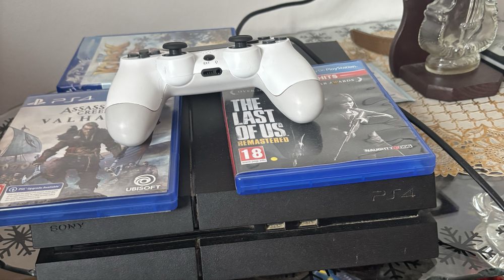 De vanzare ps 4.